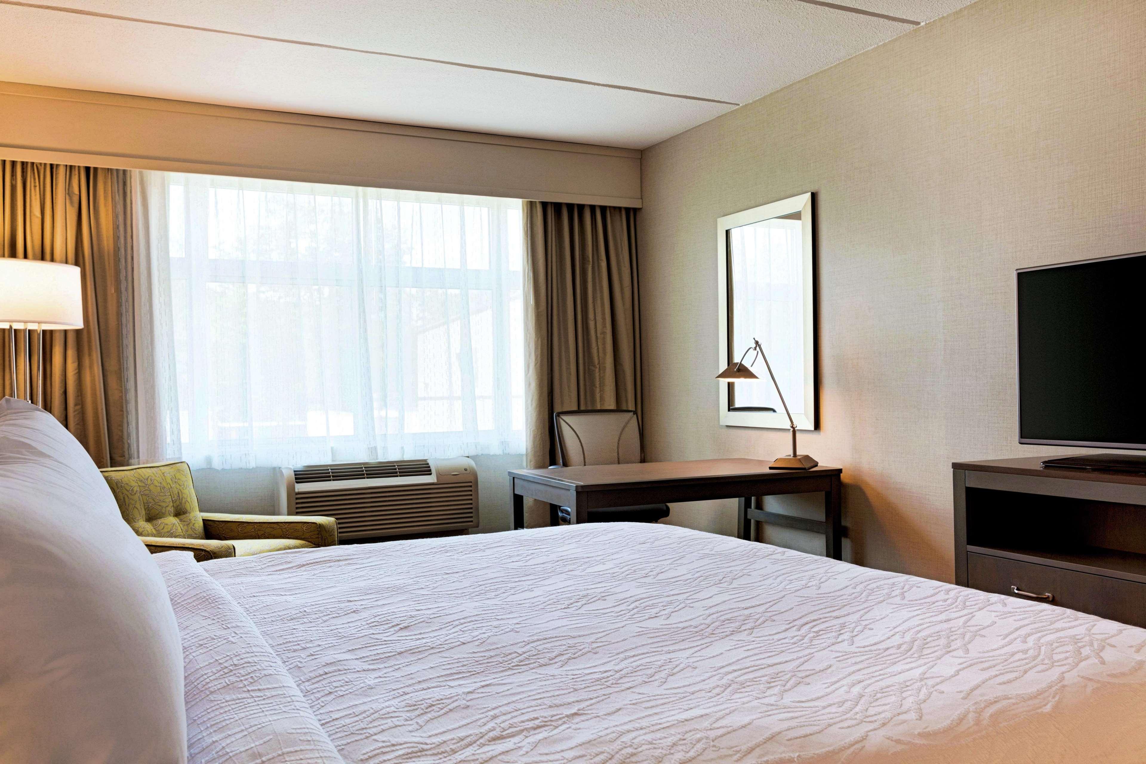 Hilton Garden Inn Lenox Питсфилд Экстерьер фото