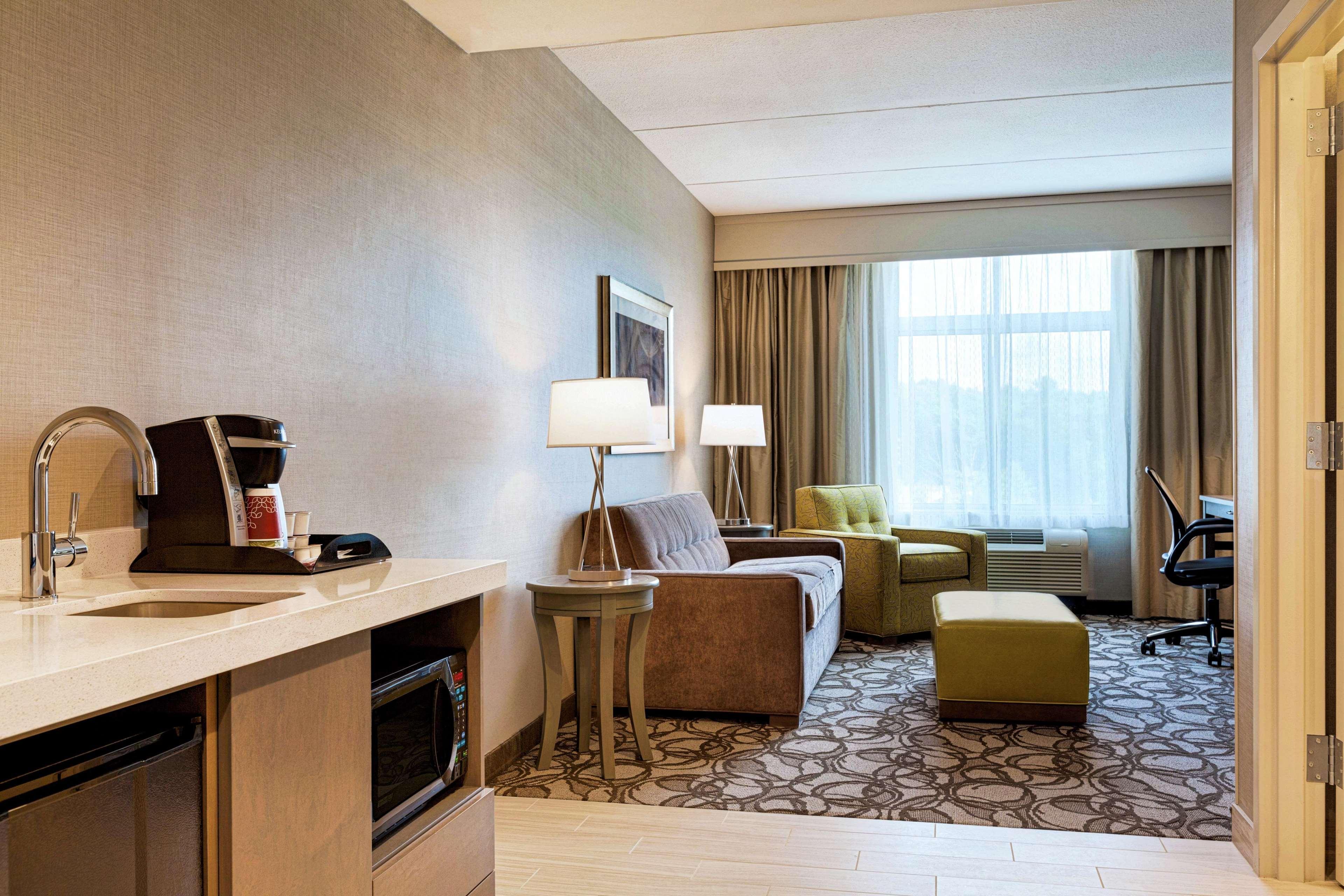 Hilton Garden Inn Lenox Питсфилд Экстерьер фото