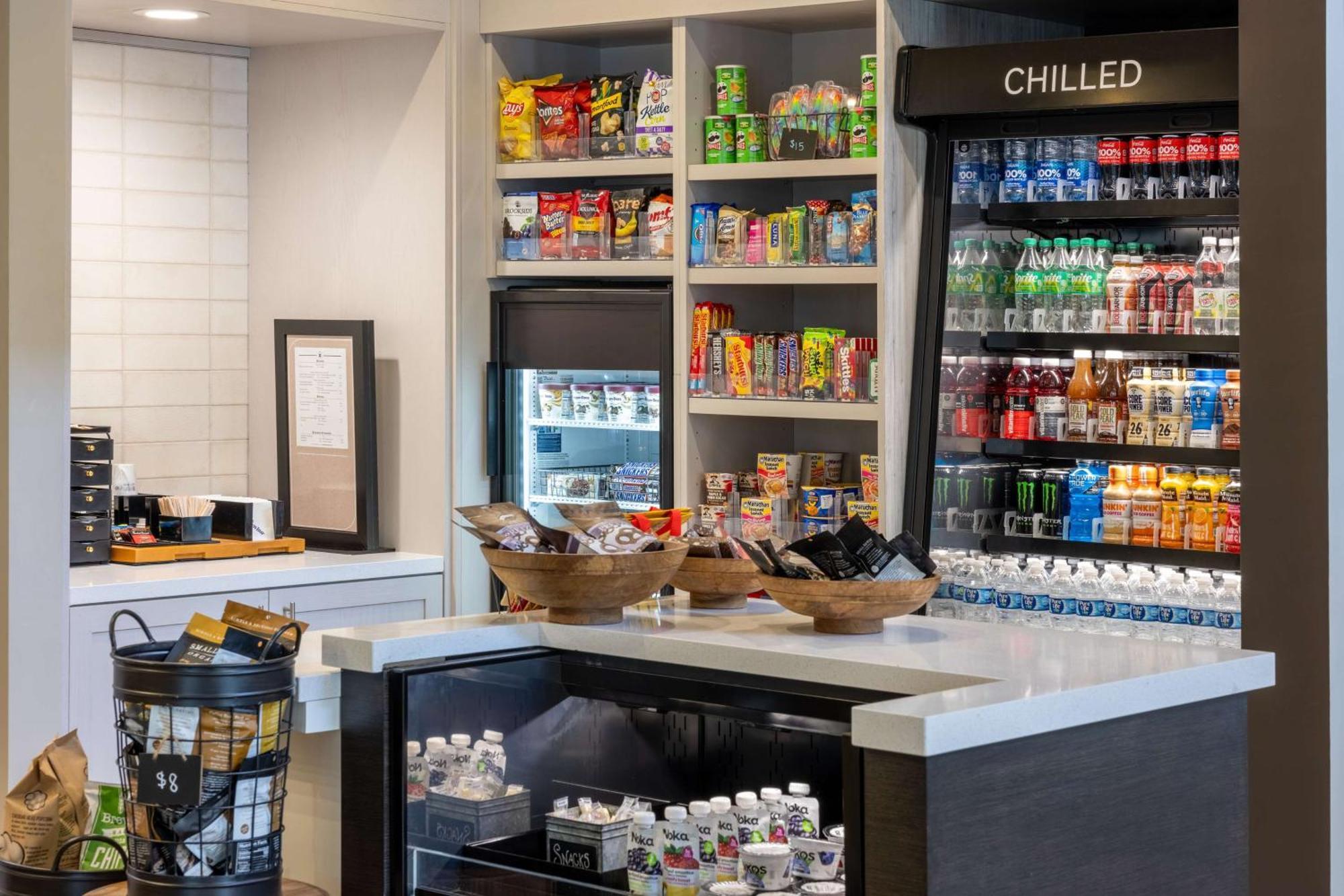 Hilton Garden Inn Lenox Питсфилд Экстерьер фото