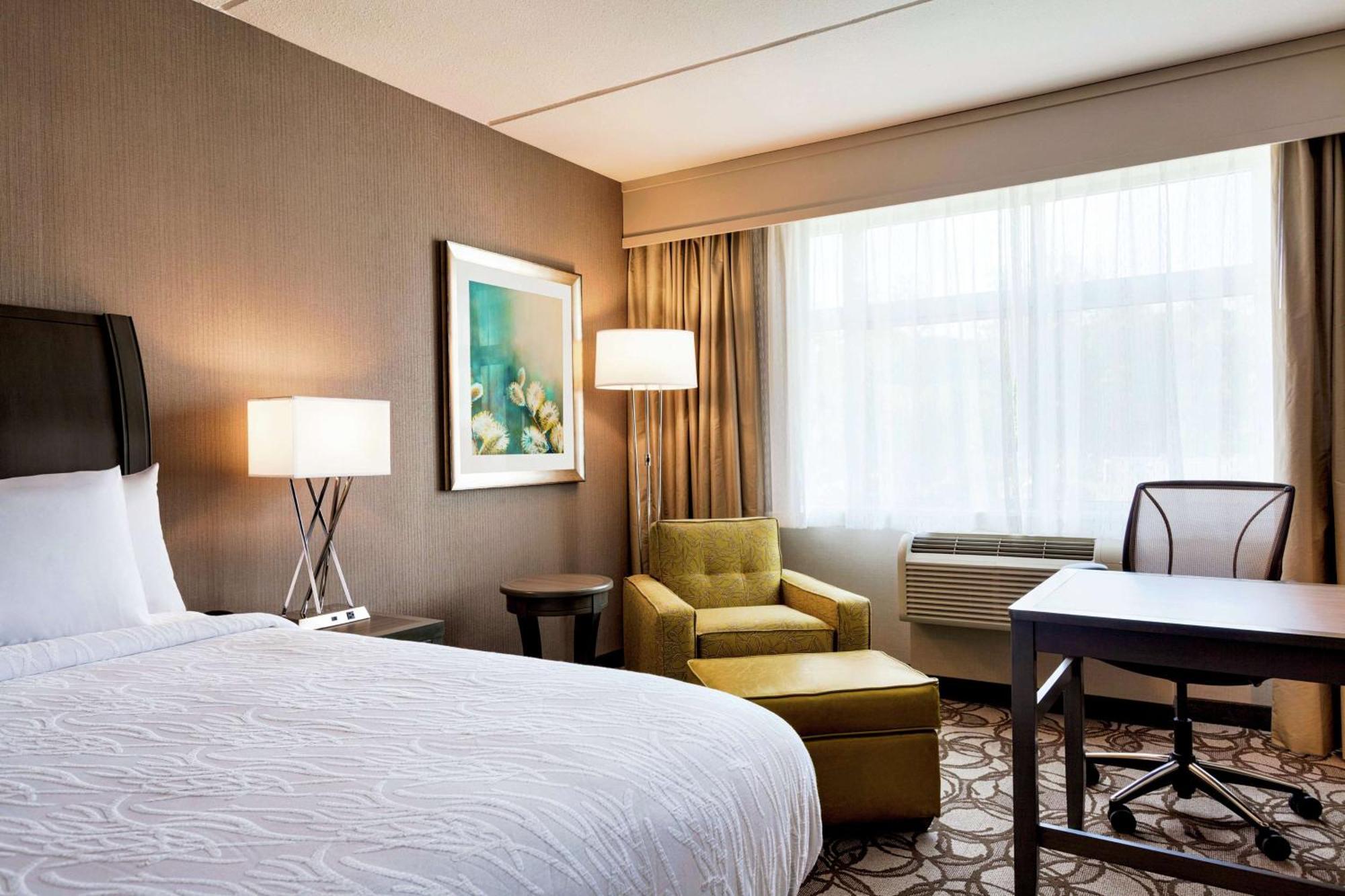 Hilton Garden Inn Lenox Питсфилд Экстерьер фото